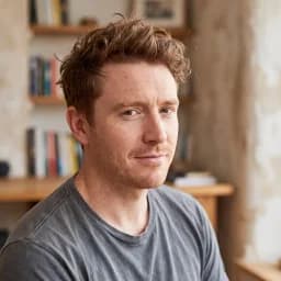 Sam Halloran, a fictional Moodwell AI coach